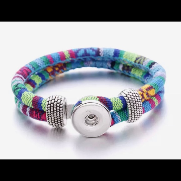 BOHO STYLE CLOTH SNAP BUTTON BRACELET WITH BAG AND ONE FREE SNAP BUTTON - Picture 4 of 5